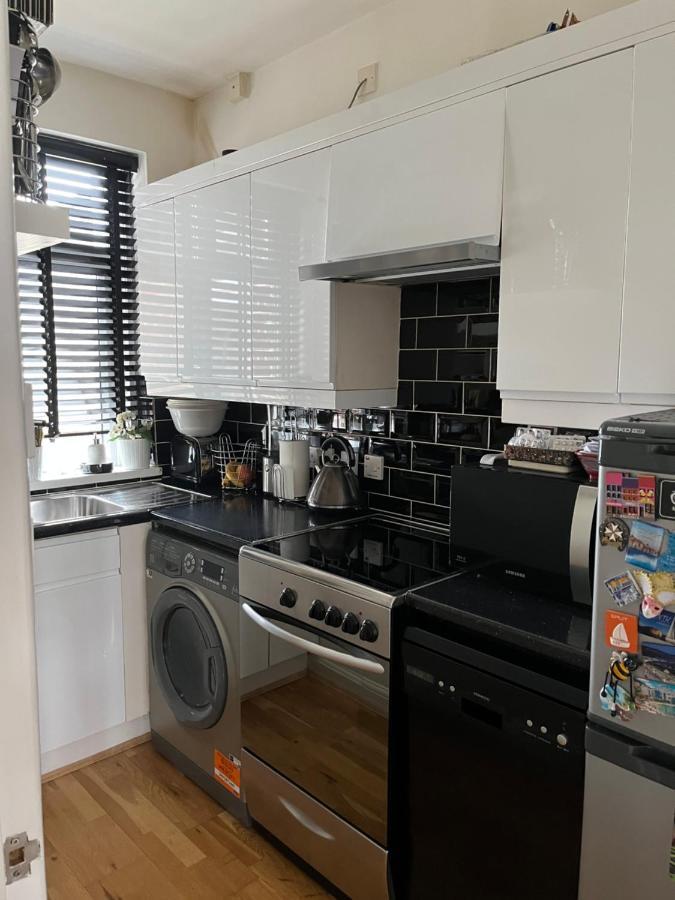 Lovely 2-Bedroom Apartment In Zone 2 Londyn Zewnętrze zdjęcie